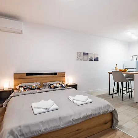 Cozy & Parking - Subject To Availability * Варна