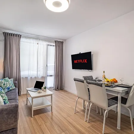 Cozy & Parking - Subject To Availability