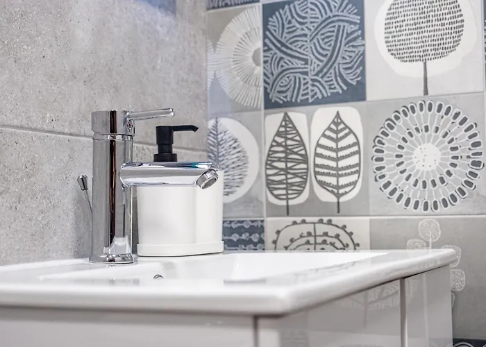 Cozy & Parking - Subject To Availability