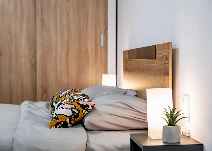 Cozy & Parking - Subject To Availability *