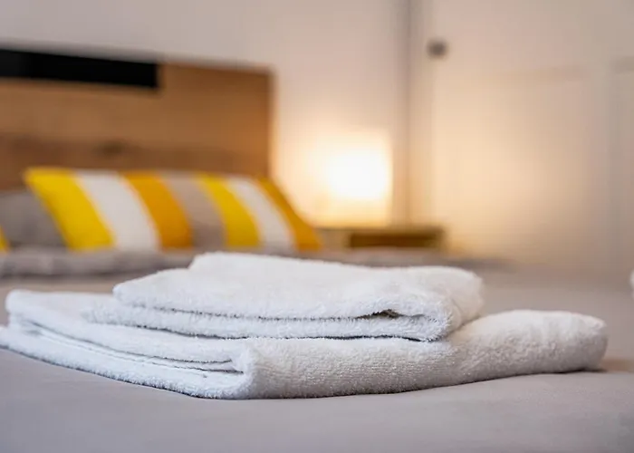 Cozy & Parking - Subject To Availability * Warna