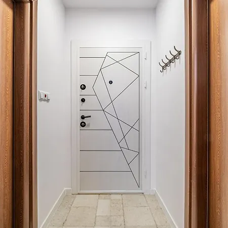 Apartamento Cozy & Parking - Subject To Availability