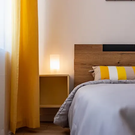 Cozy & Parking - Subject To Availability * Varna