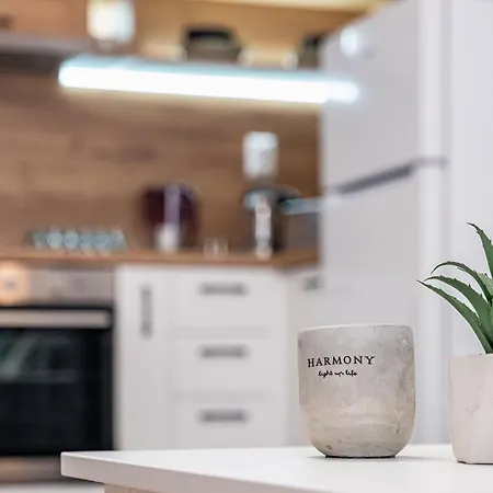 Apartment Cozy & - Parking - Subject To Availability