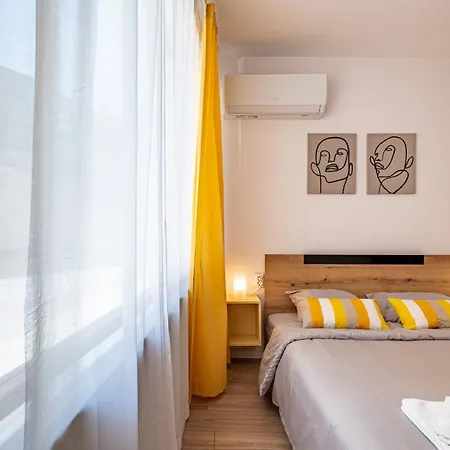 Cozy & - Parking - Subject To Availability *