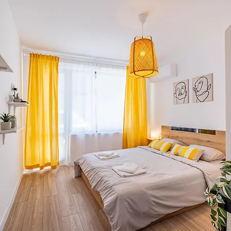 Cozy & Parking - Subject To Availability 公寓 瓦爾納