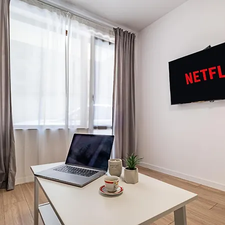 Cozy & - Parking - Subject To Availability Apartment