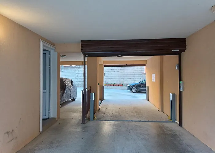 Cozy & Parking - Subject To Availability